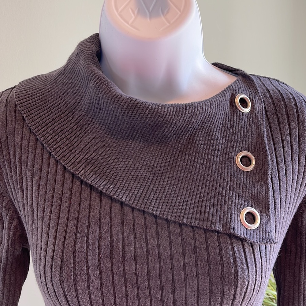 Sweater with Style - Picture 3 of 7